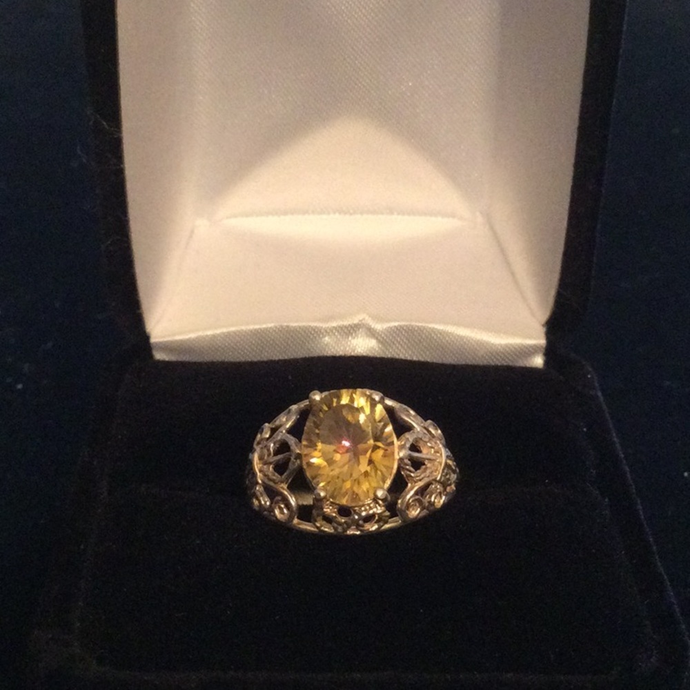 Genuine Golden Citrine Ring - Picture 2 of 15